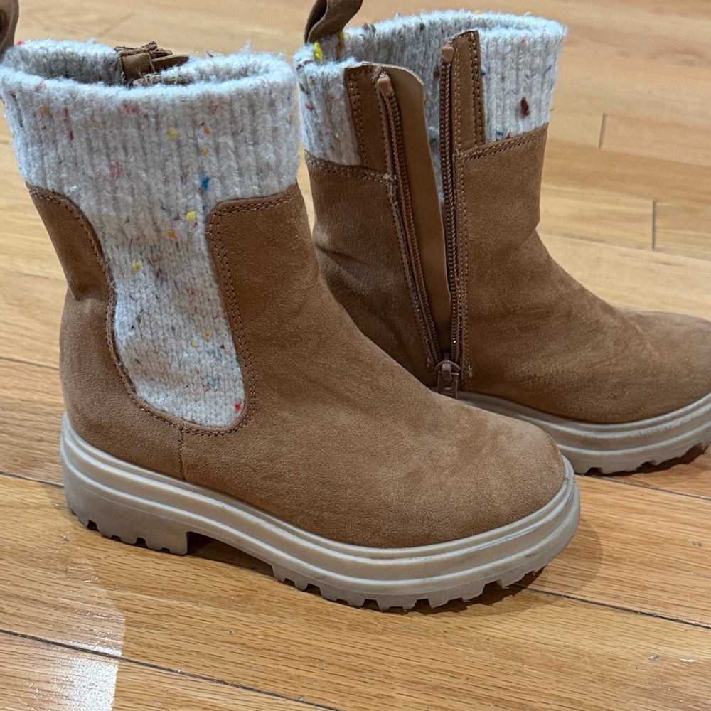 Art Class Brown Kids Boots with Cream Knit